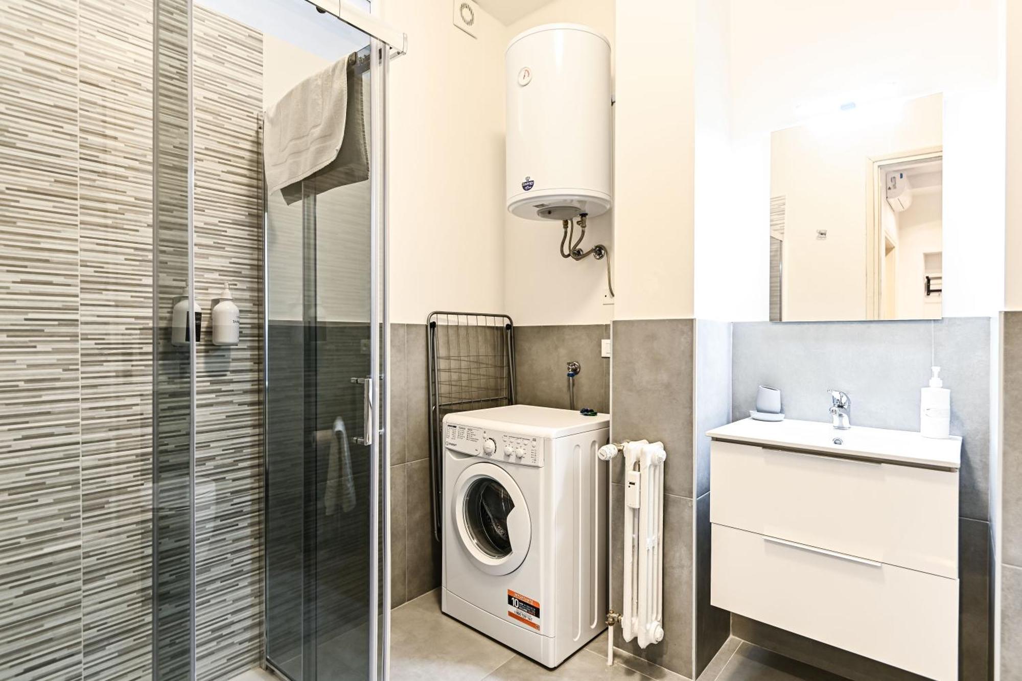 Top Living Apartments - Porta Susa Turin Ngoại thất bức ảnh