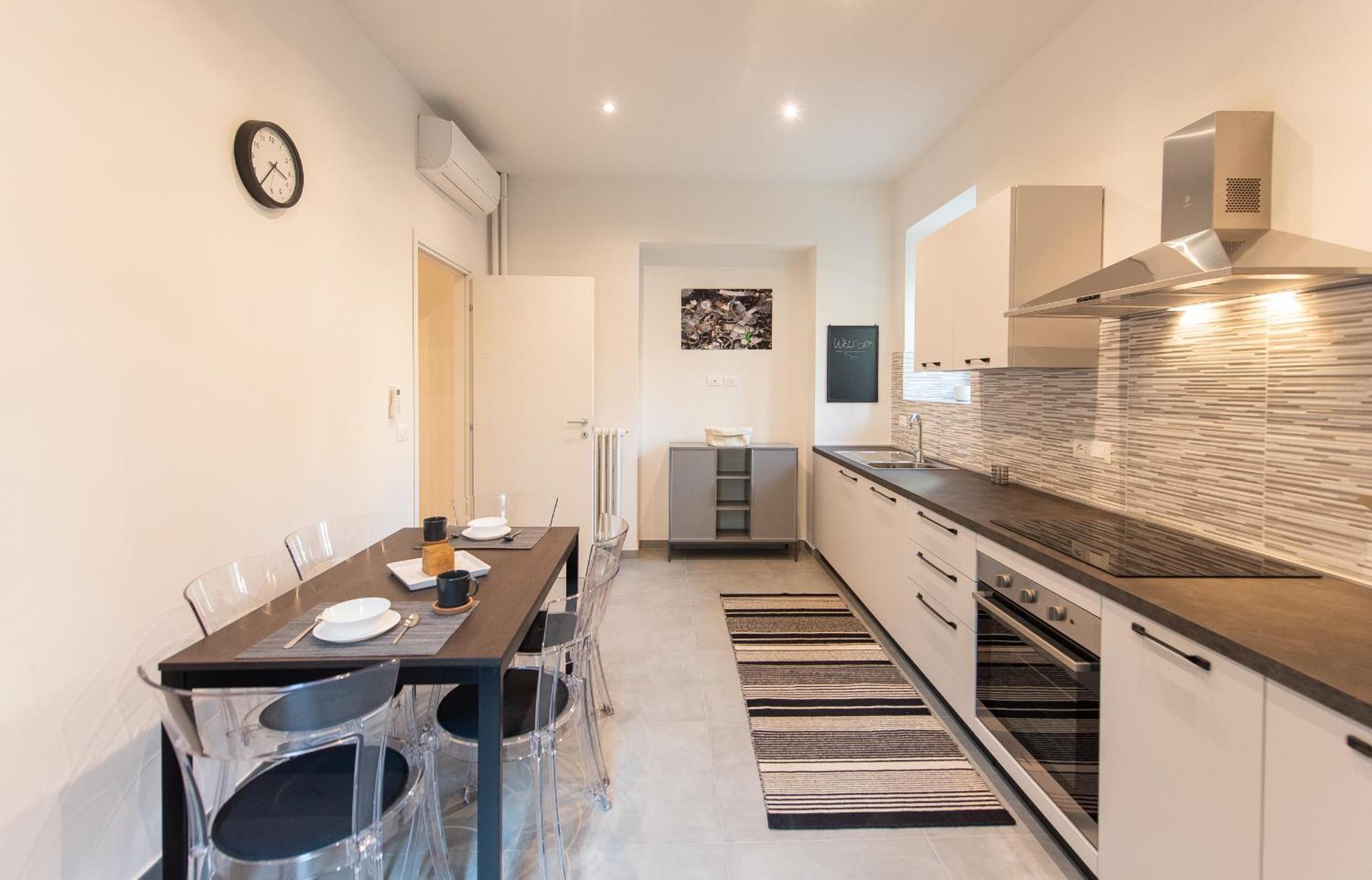 Top Living Apartments - Porta Susa Turin Ngoại thất bức ảnh