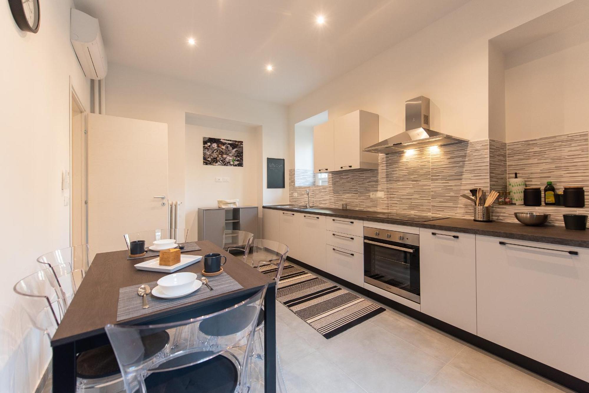 Top Living Apartments - Porta Susa Turin Ngoại thất bức ảnh